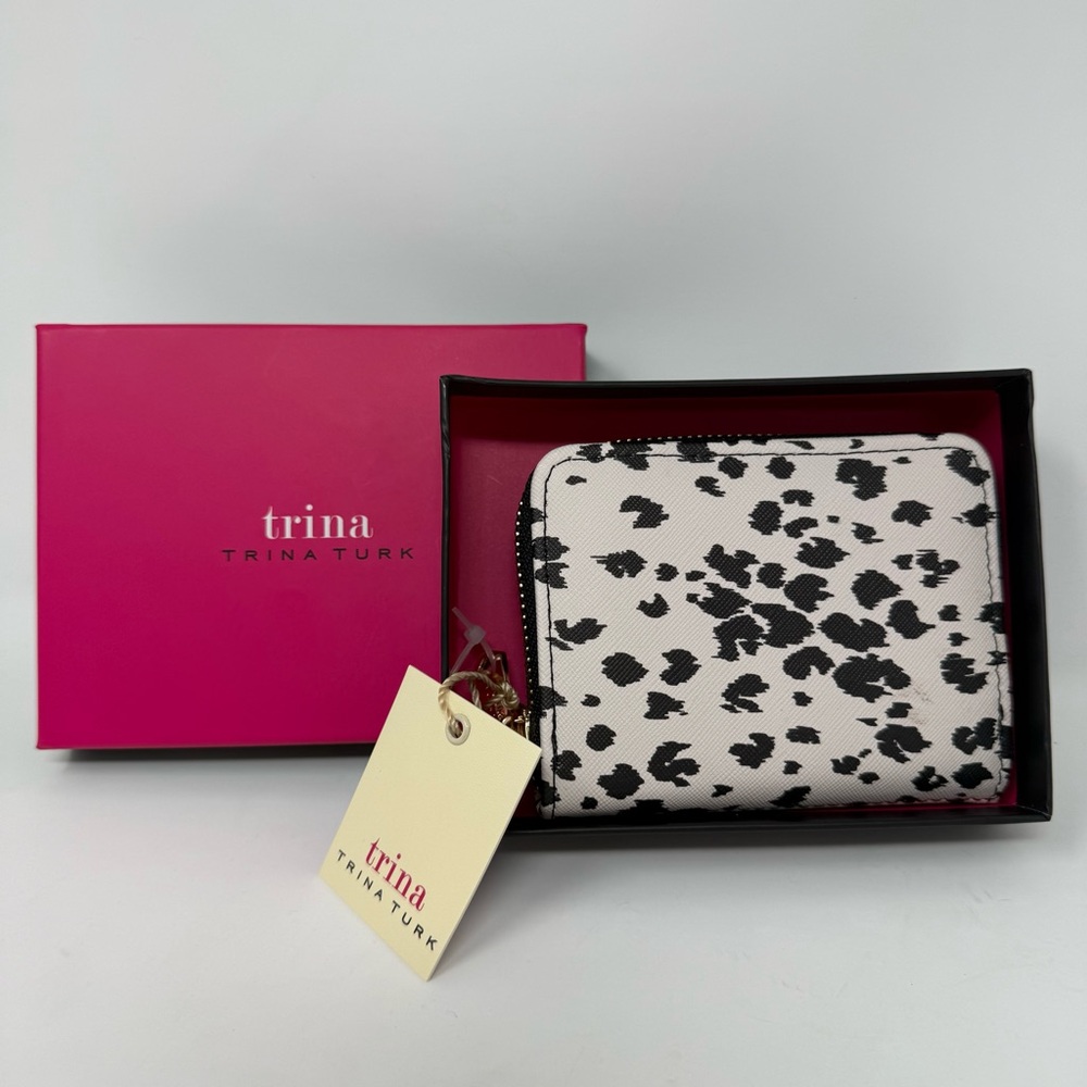 TRINA TURK Small Zip Around Wallet Gift Boxed Animal print black white NWT